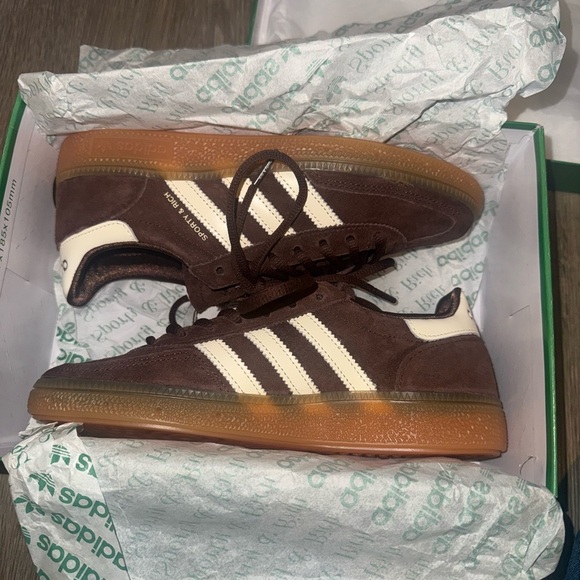 adidas Shoes - Adidas rich and sporty brown spezial